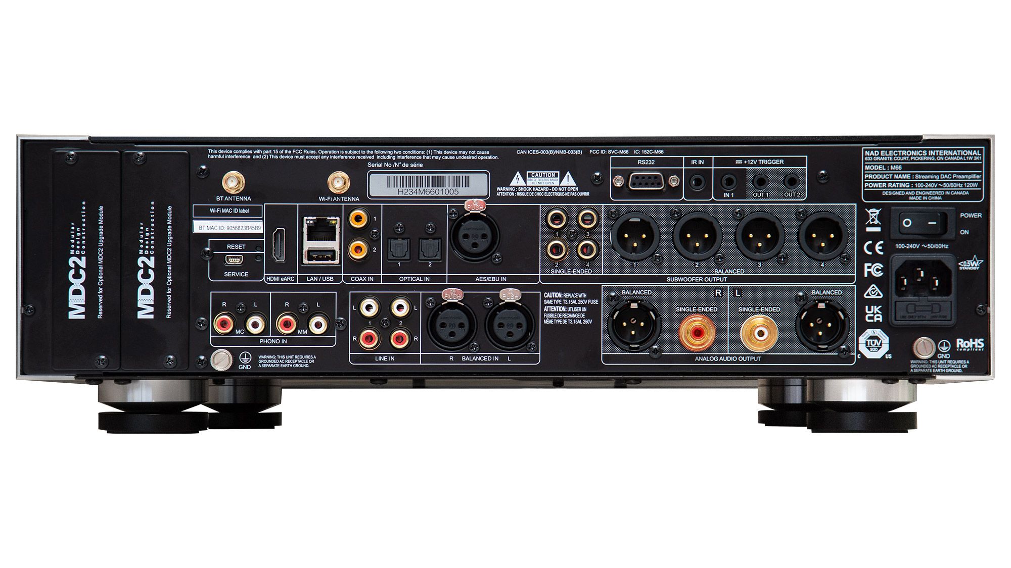 NAD M66 BluOS Streaming DAC-Vorverstärker Rückseite