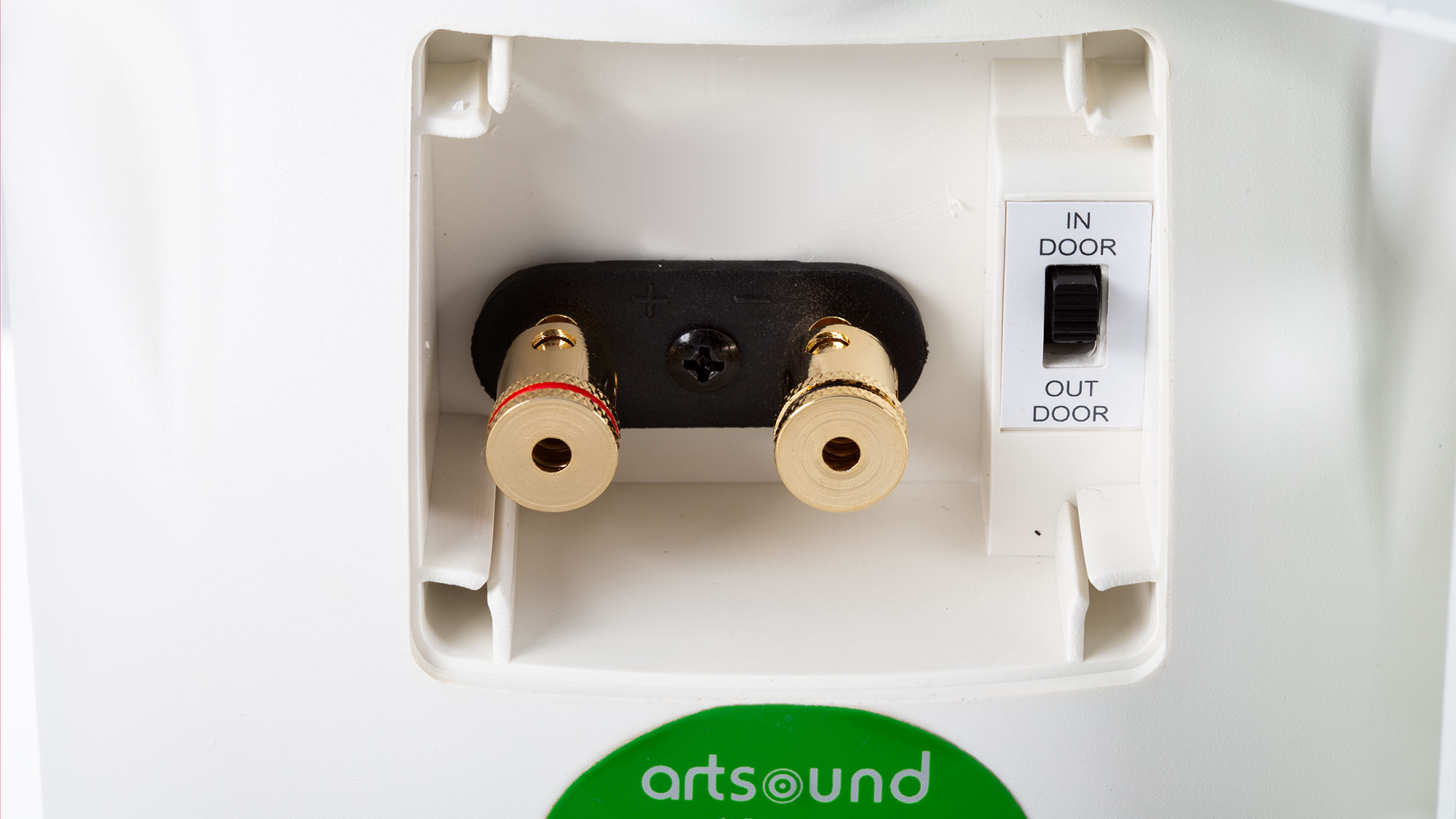 Artsound ASW45.2 IP54-Außenlautsprecher Rückseite mit Anschlüssen